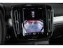 Volvo XC40 B4 Plus Dark | Verwarmde Voorstoelen+Stuurwiel | Verwarmde voorruit | Semi-Elektrische Trekhaak | Harman Kardon Premium Audio | Apple Carplay / Android Auto | Electrisch bedienbare voorstoelen | Google infotaiment