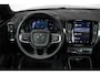 Volvo XC40 B4 Plus Dark | Verwarmde Voorstoelen+Stuurwiel | Verwarmde voorruit | Semi-Elektrische Trekhaak | Harman Kardon Premium Audio | Apple Carplay / Android Auto | Electrisch bedienbare voorstoelen | Google infotaiment