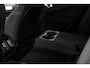 Volvo XC40 B4 Plus Dark | Verwarmde Voorstoelen+Stuurwiel | Verwarmde voorruit | Semi-Elektrische Trekhaak | Harman Kardon Premium Audio | Apple Carplay / Android Auto | Electrisch bedienbare voorstoelen | Google infotaiment
