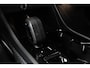 Volvo XC40 B4 Plus Dark | Verwarmde Voorstoelen+Stuurwiel | Verwarmde voorruit | Semi-Elektrische Trekhaak | Harman Kardon Premium Audio | Apple Carplay / Android Auto | Electrisch bedienbare voorstoelen | Google infotaiment