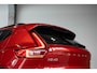 Volvo XC40 B4 Plus Dark | Verwarmde Voorstoelen+Stuurwiel | Verwarmde voorruit | Semi-Elektrische Trekhaak | Harman Kardon Premium Audio | Apple Carplay / Android Auto | Electrisch bedienbare voorstoelen | Google infotaiment