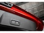 Volvo XC40 B4 Plus Dark | Verwarmde Voorstoelen+Stuurwiel | Verwarmde voorruit | Semi-Elektrische Trekhaak | Harman Kardon Premium Audio | Apple Carplay / Android Auto | Electrisch bedienbare voorstoelen | Google infotaiment