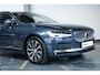 Volvo V90 T8 Automaat AWD Inscription | Panoramadak| Interieur Voorverwarming| Electrisch Bedienbare Voorstoelen| Adaptieve Cruise Control| Blind Spot | Semi Electrische Trekhaak| Alarmklasse 3| Parkeer Camera.
