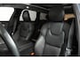 Volvo V90 T8 Automaat AWD Inscription | Panoramadak| Interieur Voorverwarming| Electrisch Bedienbare Voorstoelen| Adaptieve Cruise Control| Blind Spot | Semi Electrische Trekhaak| Alarmklasse 3| Parkeer Camera.