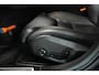 Volvo V90 T8 Automaat AWD Inscription | Panoramadak| Interieur Voorverwarming| Electrisch Bedienbare Voorstoelen| Adaptieve Cruise Control| Blind Spot | Semi Electrische Trekhaak| Alarmklasse 3| Parkeer Camera.