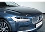 Volvo V90 T8 Automaat AWD Inscription | Panoramadak| Interieur Voorverwarming| Electrisch Bedienbare Voorstoelen| Adaptieve Cruise Control| Blind Spot | Semi Electrische Trekhaak| Alarmklasse 3| Parkeer Camera.