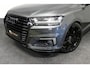 Audi Q7 3.0 TDI e-tron quattro Sport / Orig. Nederlands / S-Line ex- & interieur / Panoramadak / Luchtvering / Elektr. verstelbare voorstoelen (links met memory) / Bose Sound System / Rondomzichtcamera / Sfeerverlichting / Servosluiting - Softclose / Stoelverwarming / Matrix LED / Stuurwielverwarming / HUD / Apple Carplay - Android Auto / Dodehoek detectie / Elektr. verstelbaar stuurkolom / Elektr. wegklapbare trekhaak