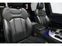 Audi Q7 3.0 TDI e-tron quattro Sport / Orig. Nederlands / S-Line ex- & interieur / Panoramadak / Luchtvering / Elektr. verstelbare voorstoelen (links met memory) / Bose Sound System / Rondomzichtcamera / Sfeerverlichting / Servosluiting - Softclose / Stoelverwarming / Matrix LED / Stuurwielverwarming / HUD / Apple Carplay - Android Auto / Dodehoek detectie / Elektr. verstelbaar stuurkolom / Elektr. wegklapbare trekhaak