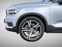 Volvo XC40 2.0 T4 R-Design NL-Auto, Veel Opties! | Trekhaak Uitklapbaar | Panoramadak | Stuur- + Stoelverwarming | Geheugenstoel | Blind Spot | All Season Banden | Rijklaarprijs!