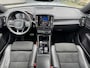 Volvo XC40 2.0 T4 R-Design NL-Auto, Veel Opties! | Trekhaak Uitklapbaar | Panoramadak | Stuur- + Stoelverwarming | Geheugenstoel | Blind Spot | All Season Banden | Rijklaarprijs!