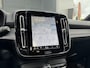 Volvo XC40 Recharge P8 AWD R-Design SoH 94% | Trekhaak Uitklapbaar | Navigatie | Apple Carplay/Android Auto | Stuur- + Stoelverwarming | Adapt. Cruise Control | Rijklaarprijs!