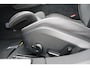 Volvo V60 2.0 T6 Plug-in hybrid AWD Plus Dark | Adaptive Cruise Control | Extra getint glas | 360 Camera | Stoelverwarming voor + achter | Verwarmd stuurwiel | Elektr. verwarmde voorruit | Trekhaak | Harman kardon audio | Elektr. verstelbare voorstoelen incl. geheugen | Sportstoelen | 18" velgen |