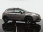 Peugeot 2008 1.2 PureTech Urban Cross 111PK - Climate control - Cruise control - 17 inch LM velgen - Trekhaak - 12 maanden garantie