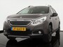 Peugeot 2008 1.2 PureTech Urban Cross 111PK - Climate control - Cruise control - 17 inch LM velgen - Trekhaak - 12 maanden garantie