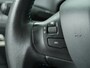 Peugeot 2008 1.2 PureTech Urban Cross 111PK - Climate control - Cruise control - 17 inch LM velgen - Trekhaak - 12 maanden garantie