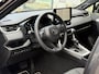 Toyota RAV4 2.5 HYBRID BI-TONE APPLE/ANDROID 360°CAM JBL-AUDIO PARK-SENSOREN CAMERA STOEL/STUURVERWARMING EL-ACHTERKLEP