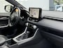 Toyota RAV4 2.5 HYBRID BI-TONE APPLE/ANDROID 360°CAM JBL-AUDIO PARK-SENSOREN CAMERA STOEL/STUURVERWARMING EL-ACHTERKLEP