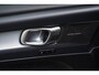 Volvo XC40 2.0 B4 Plus Dark | Trekhaak | Harman/kardon audio | Pilot assist | All season banden
