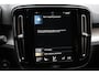 Volvo XC40 1.5 T3 163 pk Automaat Momentum | Navigatie | Apple Carplay / Android Auto | Parkeersensor achter | Adaptive Cruise Control | Virtual Cockpit | Stoelverwarming | LED kop- en mistlampen | Sensus Connect met High Performance Sound | Inductielader | Lane Assist