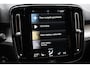 Volvo XC40 1.5 T3 163 pk Automaat Momentum | Navigatie | Apple Carplay / Android Auto | Parkeersensor achter | Adaptive Cruise Control | Virtual Cockpit | Stoelverwarming | LED kop- en mistlampen | Sensus Connect met High Performance Sound | Inductielader | Lane Assist