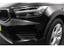Volvo XC40 1.5 T3 163 pk Automaat Momentum | Navigatie | Apple Carplay / Android Auto | Parkeersensor achter | Adaptive Cruise Control | Virtual Cockpit | Stoelverwarming | LED kop- en mistlampen | Sensus Connect met High Performance Sound | Inductielader | Lane Assist