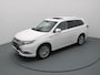 Mitsubishi Outlander 225pk PHEV Intense+ Automaat 360° Camera | Cruise | Stoel-/stuurverw. | Trekhaak | Panoramadak
