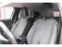 Peugeot e-208 EV 50kWh *Allure* | 3 Fase | Carplay | Camera | Stoel verwarming | PDC | Privacy | Navigatie | Cruise & Climate Control | Bluetooth |