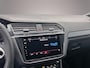 Volkswagen Tiguan 1.5 TSI R-Line Business+ 150pk DSG, Lederen bekleding, Panoramadak, Black style, Trekhaak, Stoelverwarming, Stuurverwarming, Elektrische achterklep, Adaptieve cruise control, Dynamic chassis control, Navigatie, App connect