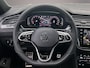 Volkswagen Tiguan 1.5 TSI R-Line Business+ 150pk DSG, Lederen bekleding, Panoramadak, Black style, Trekhaak, Stoelverwarming, Stuurverwarming, Elektrische achterklep, Adaptieve cruise control, Dynamic chassis control, Navigatie, App connect