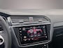 Volkswagen Tiguan 1.5 TSI R-Line Business+ 150pk DSG, Lederen bekleding, Panoramadak, Black style, Trekhaak, Stoelverwarming, Stuurverwarming, Elektrische achterklep, Adaptieve cruise control, Dynamic chassis control, Navigatie, App connect