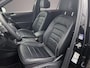 Volkswagen Tiguan 1.5 TSI R-Line Business+ 150pk DSG, Lederen bekleding, Panoramadak, Black style, Trekhaak, Stoelverwarming, Stuurverwarming, Elektrische achterklep, Adaptieve cruise control, Dynamic chassis control, Navigatie, App connect