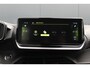 Peugeot 2008 1.2 GT Pack Automaat | incl. 12 maanden garantie | Trekhaak | LED | 18" velgen | DAB+ | Focal Audio System | Keyless entry + start | Grootlicht assist | Sfeerverlichting | Stoelverwarming | Adaptive cruise control | Schakelflippers | Lane assist | Panoramadak | Zwarte hemel | Navigatie |