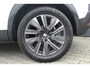 Peugeot 2008 1.2 GT Pack Automaat | incl. 12 maanden garantie | Trekhaak | LED | 18" velgen | DAB+ | Focal Audio System | Keyless entry + start | Grootlicht assist | Sfeerverlichting | Stoelverwarming | Adaptive cruise control | Schakelflippers | Lane assist | Panoramadak | Zwarte hemel | Navigatie |