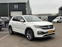 Volkswagen T-Cross 1.0 TSI Style R LINE ! | DODE HOEK DETECTIE | VIRTUAL DASH | STOELVERWARMING | NAVI | CLIMA | RIJKLAARPRIJS INCL. 12MND BOVAG GARANTIE |