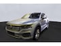 Volkswagen Touareg Atmosphere 3.0 TSi eHybrid 4MOTION 381 PK | Automaat | V6 | Plug-In | Luchtvering | Panorama Dak | Dealeronderhouden | Trekhaak | Achterklep Elektrisch