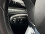 Peugeot 2008 1.2 PureTech Blue Lion Airco | NAVI | Apple carplay | Cruise Control | Dakrails | DAB | Parkeersensoren achter