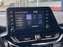 Toyota C-HR 1.8 Hybrid Business Plus / Automaat / Adaptieve Cruise-Control / Climate-Control / Apple-Carplay & Android-Auto / Keyless / LED / Dodehoek-Detectie / DAB Radio-Bluetooth / Getint-Glas / Armsteun V+A / PDC V+A met Camera / 18'' LMV / ENZ.