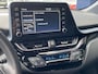 Toyota C-HR 1.8 Hybrid Business Plus / Automaat / Adaptieve Cruise-Control / Climate-Control / Apple-Carplay & Android-Auto / Keyless / LED / Dodehoek-Detectie / DAB Radio-Bluetooth / Getint-Glas / Armsteun V+A / PDC V+A met Camera / 18'' LMV / ENZ.