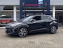 Toyota C-HR 1.8 Hybrid Business Plus / Automaat / Adaptieve Cruise-Control / Climate-Control / Apple-Carplay & Android-Auto / Keyless / LED / Dodehoek-Detectie / DAB Radio-Bluetooth / Getint-Glas / Armsteun V+A / PDC V+A met Camera / 18'' LMV / ENZ.