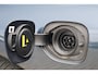 Volvo XC60 2.0 T6 Plug-in hybrid AWD Ultra Dark | Adaptive Cruise Control | Intellisafe Surround | 360 Camera | Elektr. verstelbare voorstoelen + geheugen | Stoelverwarming voor + achter | Verwarmd stuurwiel | Trekhaak | Lederen dashboard | Head-up display | Parkeersensoren voor + achter | Harman Kardon Audio | Elektr. bedienbaar schuif-\-kanteldak | Google services | Adaptieve LED koplampen |