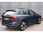 Volvo XC60 2.0 T6 Plug-in hybrid AWD Ultra Dark | Adaptive Cruise Control | Intellisafe Surround | 360 Camera | Elektr. verstelbare voorstoelen + geheugen | Stoelverwarming voor + achter | Verwarmd stuurwiel | Trekhaak | Lederen dashboard | Head-up display | Parkeersensoren voor + achter | Harman Kardon Audio | Elektr. bedienbaar schuif-\-kanteldak | Google services | Adaptieve LED koplampen |