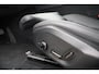 Volvo XC60 2.0 T6 Plug-in hybrid AWD Ultra Dark | Adaptive Cruise Control | Intellisafe Surround | 360 Camera | Elektr. verstelbare voorstoelen + geheugen | Stoelverwarming voor + achter | Verwarmd stuurwiel | Trekhaak | Lederen dashboard | Head-up display | Parkeersensoren voor + achter | Harman Kardon Audio | Elektr. bedienbaar schuif-\-kanteldak | Google services | Adaptieve LED koplampen |
