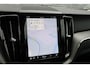 Volvo XC60 2.0 T6 Plug-in hybrid AWD Ultra Dark | Adaptive Cruise Control | Intellisafe Surround | 360 Camera | Elektr. verstelbare voorstoelen + geheugen | Stoelverwarming voor + achter | Verwarmd stuurwiel | Trekhaak | Lederen dashboard | Head-up display | Parkeersensoren voor + achter | Harman Kardon Audio | Elektr. bedienbaar schuif-\-kanteldak | Google services | Adaptieve LED koplampen |