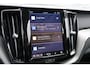 Volvo XC60 2.0 T6 Plug-in hybrid AWD Ultra Dark | Adaptive Cruise Control | Intellisafe Surround | 360 Camera | Elektr. verstelbare voorstoelen + geheugen | Stoelverwarming voor + achter | Verwarmd stuurwiel | Trekhaak | Lederen dashboard | Head-up display | Parkeersensoren voor + achter | Harman Kardon Audio | Elektr. bedienbaar schuif-\-kanteldak | Google services | Adaptieve LED koplampen |
