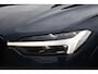 Volvo XC60 2.0 T6 Plug-in hybrid AWD Ultra Dark | Adaptive Cruise Control | Intellisafe Surround | 360 Camera | Elektr. verstelbare voorstoelen + geheugen | Stoelverwarming voor + achter | Verwarmd stuurwiel | Trekhaak | Lederen dashboard | Head-up display | Parkeersensoren voor + achter | Harman Kardon Audio | Elektr. bedienbaar schuif-\-kanteldak | Google services | Adaptieve LED koplampen |