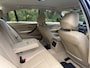 BMW 3-Serie 320i High Executive Dealer onderhouden