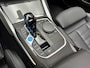 BMW i4 M50 84 kWh *M-Sport* Schuif/Kantel dak / Carbon / LASER LED / HUD / Harman Kardon / 360 Camera / Elek. Trekhaak / Org.NL!