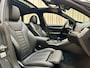 BMW i4 M50 84 kWh *M-Sport* Schuif/Kantel dak / Carbon / LASER LED / HUD / Harman Kardon / 360 Camera / Elek. Trekhaak / Org.NL!