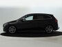 Mercedes-Benz B-klasse 180 Business Solution AMG Achteruitrijcamera | Smartphone integratiepakket | Elektrische achterklep | Inclusief 24 maanden MB Certified garantie voor Europa.