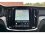 Volvo V60 T6 Plug-in hybrid AWD Essential | Verwarmbare voorstoelen | Verwarmbaar stuurwiel | Verwarmbare achterbank | Blindspot | 19 inch Lichtmetalen velgen